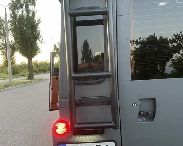 Ленд Ровер Дефендер, об'ємом двигуна 2.5 л та пробігом 290 тис. км за 33500 $, фото 6 на Automoto.ua