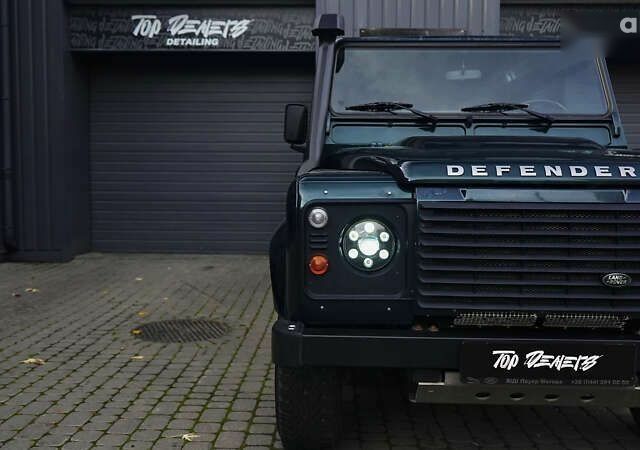 Ленд Ровер Дефендер, объемом двигателя 2.2 л и пробегом 98 тыс. км за 76000 $, фото 12 на Automoto.ua