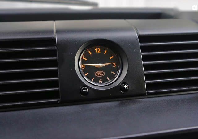 Ленд Ровер Дефендер, объемом двигателя 2.2 л и пробегом 98 тыс. км за 87000 $, фото 27 на Automoto.ua