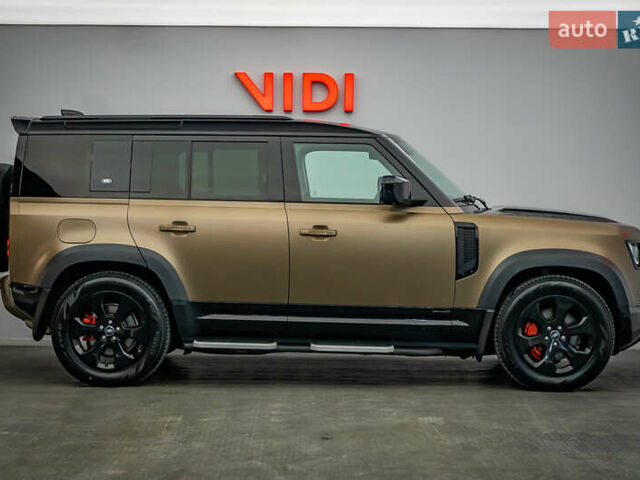 Ленд Ровер Дефендер, об'ємом двигуна 3 л та пробігом 112 тис. км за 64665 $, фото 3 на Automoto.ua