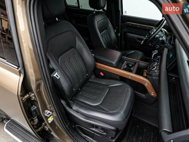 Ленд Ровер Дефендер, об'ємом двигуна 3 л та пробігом 112 тис. км за 64665 $, фото 18 на Automoto.ua