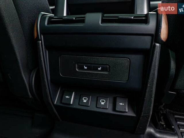 Ленд Ровер Дефендер, об'ємом двигуна 3 л та пробігом 112 тис. км за 64665 $, фото 21 на Automoto.ua