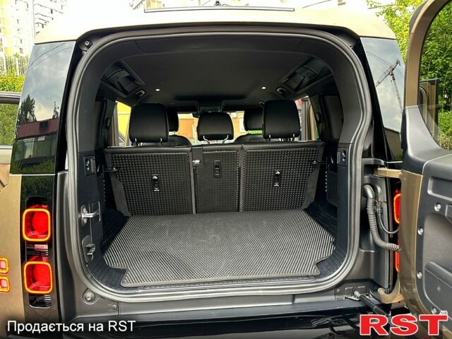 Ленд Ровер Дефендер, об'ємом двигуна 3 л та пробігом 115 тис. км за 67555 $, фото 8 на Automoto.ua