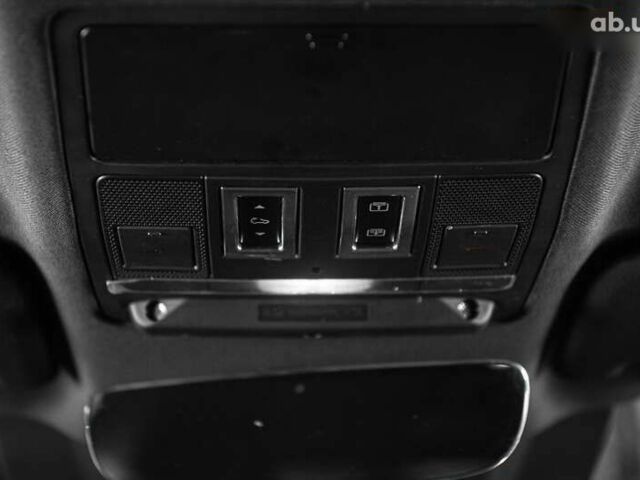 Ленд Ровер Дефендер, объемом двигателя 3 л и пробегом 36 тыс. км за 85900 $, фото 15 на Automoto.ua