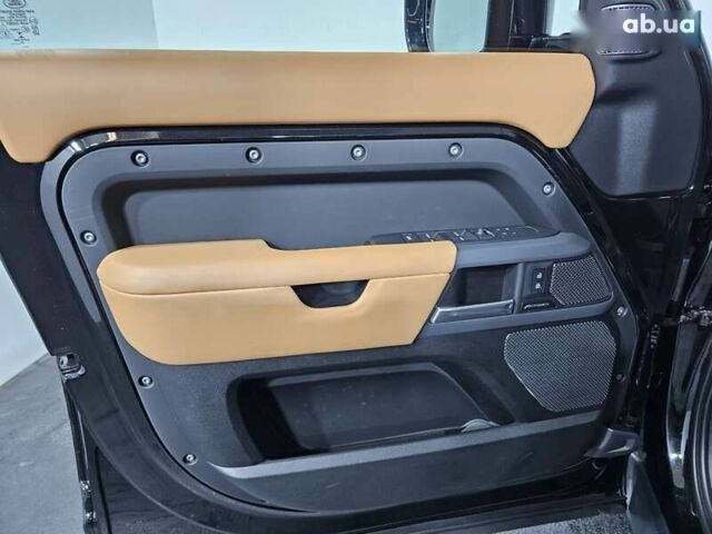 Ленд Ровер Дефендер, объемом двигателя 3 л и пробегом 23 тыс. км за 99999 $, фото 29 на Automoto.ua