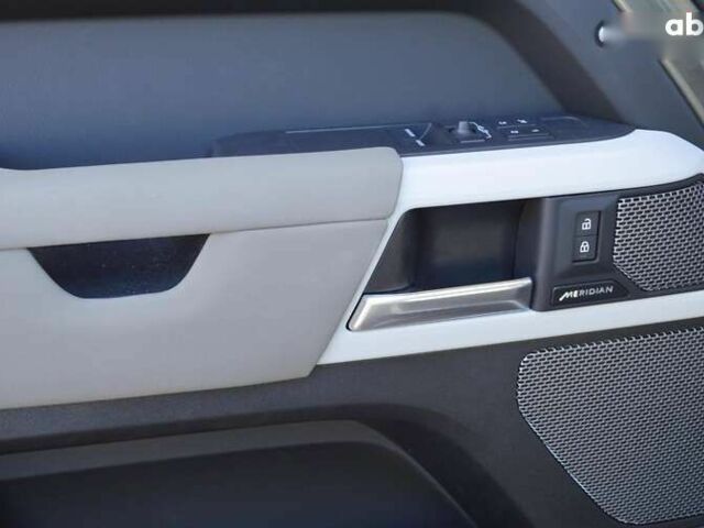 Ленд Ровер Дефендер, об'ємом двигуна 3 л та пробігом 29 тис. км за 77000 $, фото 17 на Automoto.ua