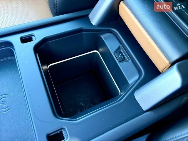 Ленд Ровер Дефендер, объемом двигателя 3 л и пробегом 30 тыс. км за 90700 $, фото 14 на Automoto.ua
