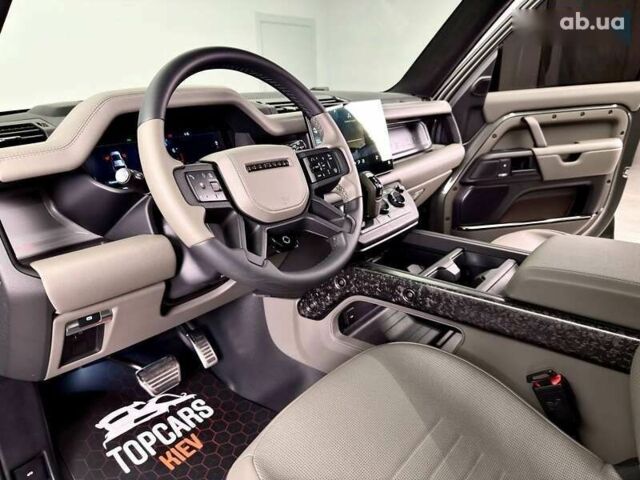 Ленд Ровер Дефендер, объемом двигателя 4.4 л и пробегом 3 тыс. км за 255000 $, фото 29 на Automoto.ua