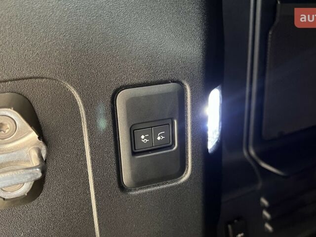 Ленд Ровер Дефендер, об'ємом двигуна 3 л та пробігом 0 тис. км за 105037 $, фото 25 на Automoto.ua