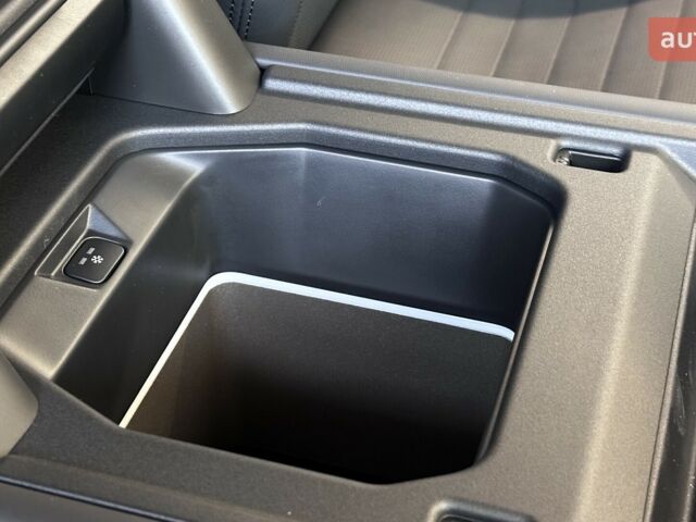 Ленд Ровер Дефендер, объемом двигателя 5 л и пробегом 0 тыс. км за 226625 $, фото 20 на Automoto.ua