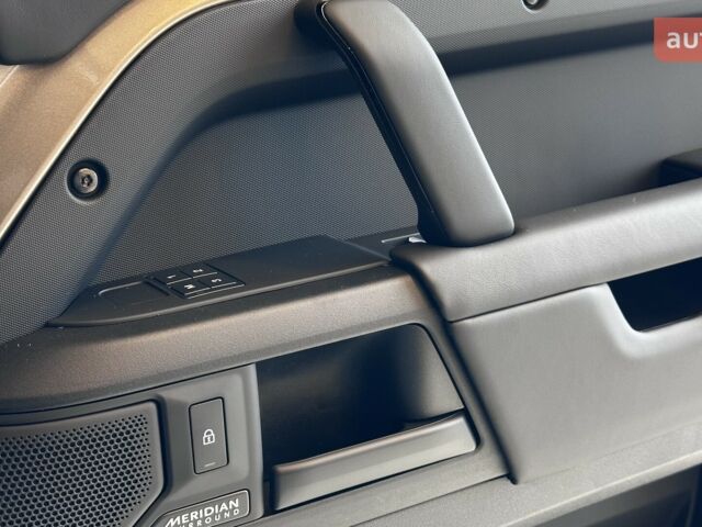 Ленд Ровер Дефендер, объемом двигателя 5 л и пробегом 0 тыс. км за 226625 $, фото 23 на Automoto.ua