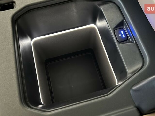 Ленд Ровер Дефендер, объемом двигателя 3 л и пробегом 0 тыс. км за 148855 $, фото 22 на Automoto.ua