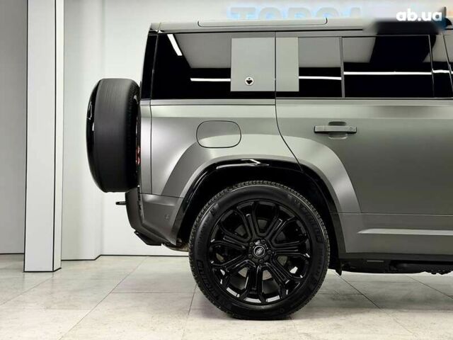 Ленд Ровер Дефендер, объемом двигателя 4.4 л и пробегом 3 тыс. км за 255000 $, фото 11 на Automoto.ua