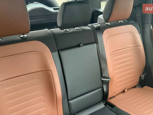 купити нове авто Ленд Ровер Дефендер 2025 року від офіційного дилера Київ Захід Jaguar Land Rover Ленд Ровер фото