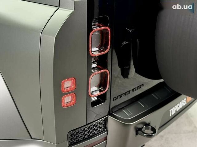 Ленд Ровер Дефендер, объемом двигателя 4.4 л и пробегом 3 тыс. км за 255000 $, фото 25 на Automoto.ua