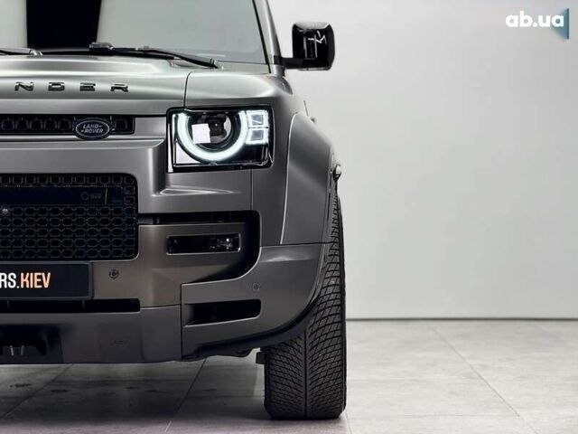 Ленд Ровер Дефендер, объемом двигателя 4.4 л и пробегом 3 тыс. км за 255000 $, фото 17 на Automoto.ua