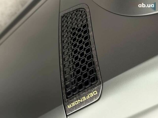 Ленд Ровер Дефендер, объемом двигателя 4.4 л и пробегом 3 тыс. км за 255000 $, фото 22 на Automoto.ua