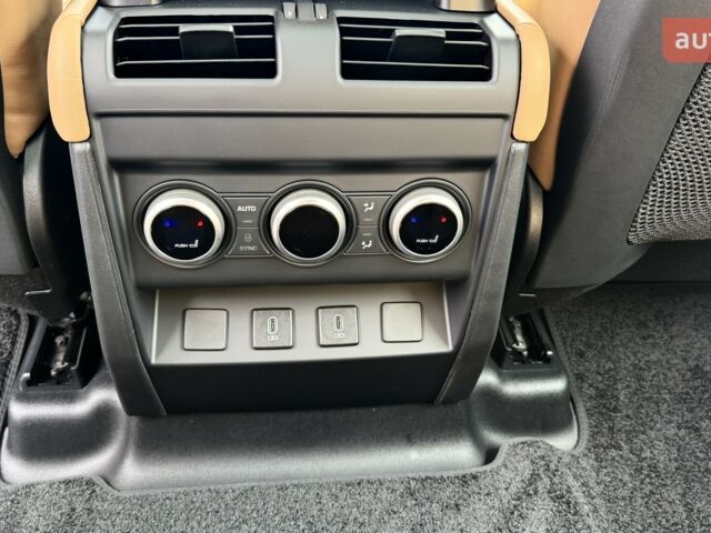 Ленд Ровер Дефендер, объемом двигателя 3 л и пробегом 0 тыс. км за 128846 $, фото 16 на Automoto.ua