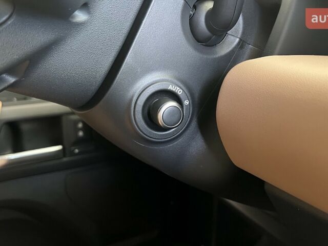 Ленд Ровер Дефендер, объемом двигателя 3 л и пробегом 0 тыс. км за 130450 $, фото 32 на Automoto.ua