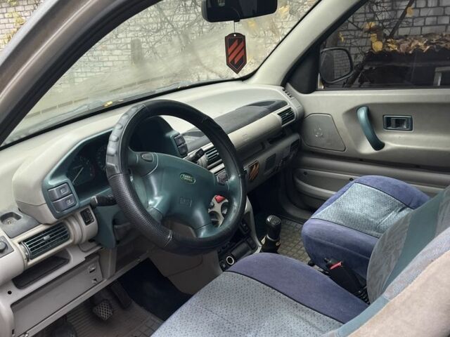 Серый Ленд Ровер Дефендер, объемом двигателя 0 л и пробегом 375 тыс. км за 2800 $, фото 3 на Automoto.ua