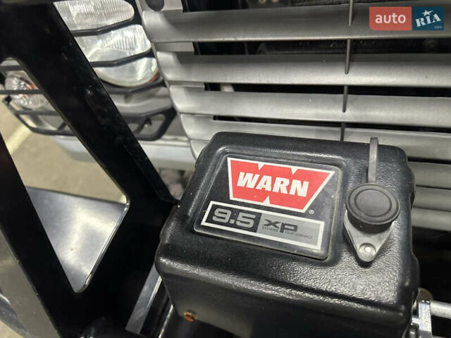 Серый Ленд Ровер Дефендер, объемом двигателя 2.4 л и пробегом 24 тыс. км за 36000 $, фото 14 на Automoto.ua