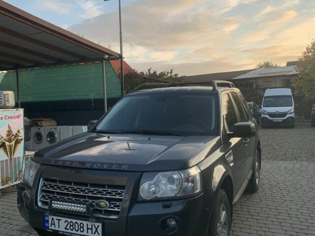 Серый Ленд Ровер Дефендер, объемом двигателя 2.2 л и пробегом 300 тыс. км за 10300 $, фото 1 на Automoto.ua