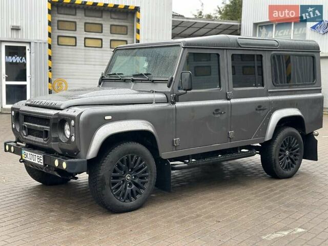 Ленд Ровер Дефендер 2014 в Ровно на Automoto.ua Серый Ленд Ровер Дефендер, объемом двигателя 2.18 л и пробегом 122 тыс. км за 51000 $, фото 4 на Automoto.ua