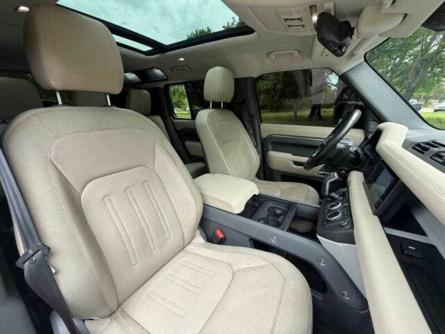 Сірий Ленд Ровер Дефендер, об'ємом двигуна 3 л та пробігом 34 тис. км за 31800 $, фото 12 на Automoto.ua