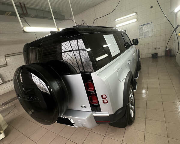 Серый Ленд Ровер Дефендер, объемом двигателя 2 л и пробегом 91 тыс. км за 60000 $, фото 5 на Automoto.ua