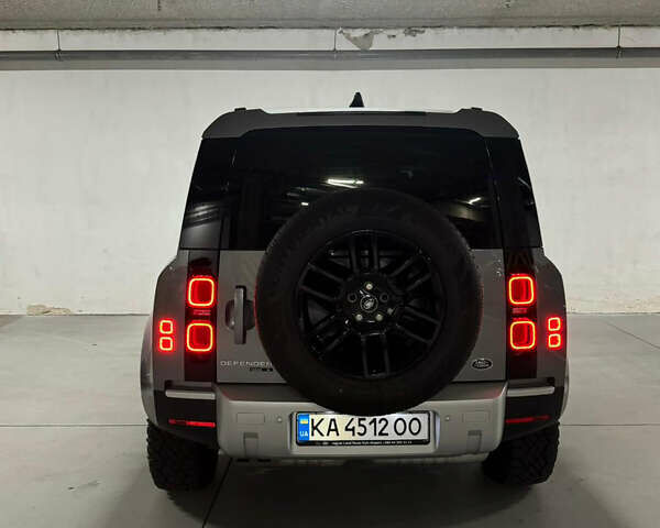 Сірий Ленд Ровер Дефендер, об'ємом двигуна 2 л та пробігом 160 тис. км за 55500 $, фото 11 на Automoto.ua