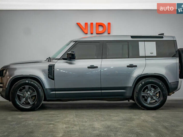 Серый Ленд Ровер Дефендер, объемом двигателя 2 л и пробегом 71 тыс. км за 55516 $, фото 2 на Automoto.ua