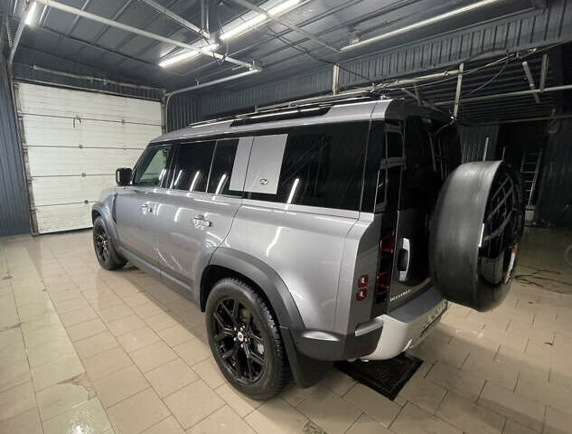 Сірий Ленд Ровер Дефендер, об'ємом двигуна 3 л та пробігом 221 тис. км за 56000 $, фото 6 на Automoto.ua