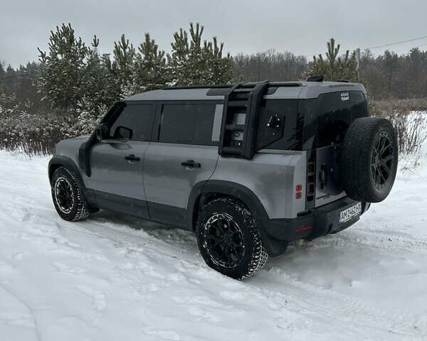 Сірий Ленд Ровер Дефендер, об'ємом двигуна 2 л та пробігом 108 тис. км за 52500 $, фото 3 на Automoto.ua