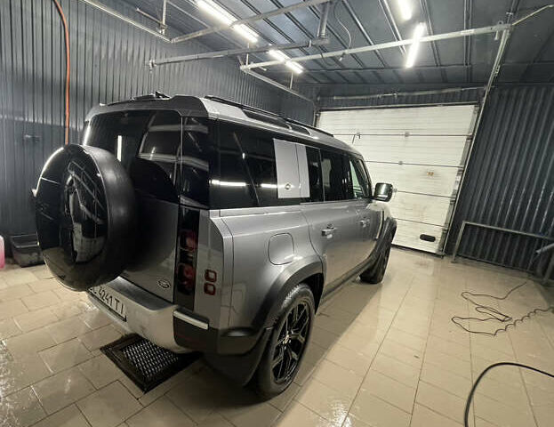 Сірий Ленд Ровер Дефендер, об'ємом двигуна 3 л та пробігом 221 тис. км за 56000 $, фото 4 на Automoto.ua