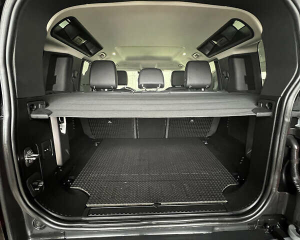 Серый Ленд Ровер Дефендер, объемом двигателя 2 л и пробегом 91 тыс. км за 60000 $, фото 22 на Automoto.ua