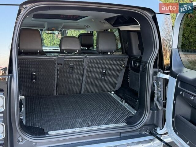 Сірий Ленд Ровер Дефендер, об'ємом двигуна 3 л та пробігом 97 тис. км за 69999 $, фото 16 на Automoto.ua