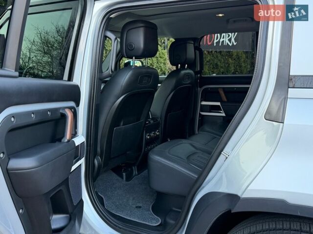 Сірий Ленд Ровер Дефендер, об'ємом двигуна 3 л та пробігом 97 тис. км за 69999 $, фото 14 на Automoto.ua