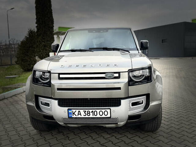 Серый Ленд Ровер Дефендер, объемом двигателя 3 л и пробегом 118 тыс. км за 67000 $, фото 3 на Automoto.ua