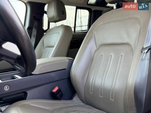 Сірий Ленд Ровер Дефендер, об'ємом двигуна 3 л та пробігом 127 тис. км за 60900 $, фото 15 на Automoto.ua