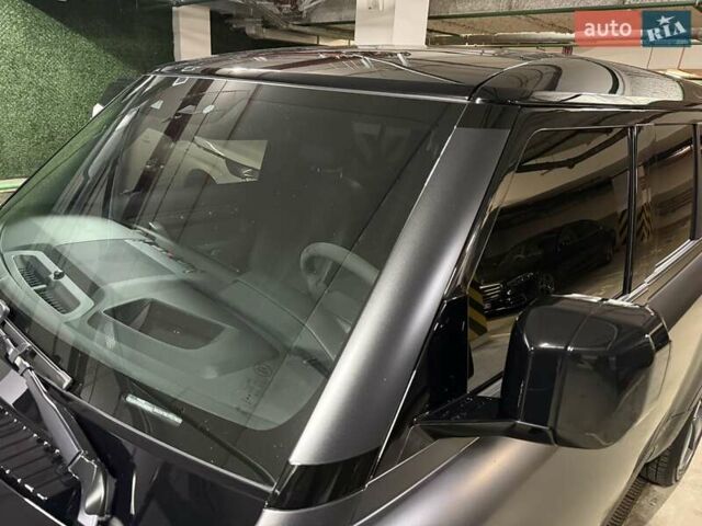 Серый Ленд Ровер Дефендер, объемом двигателя 5 л и пробегом 10 тыс. км за 147500 $, фото 24 на Automoto.ua