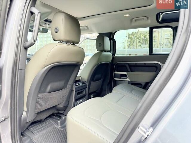 Серый Ленд Ровер Дефендер, объемом двигателя 3 л и пробегом 30 тыс. км за 81999 $, фото 24 на Automoto.ua