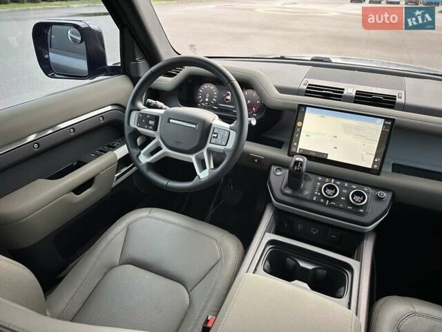 Сірий Ленд Ровер Дефендер, об'ємом двигуна 3 л та пробігом 49 тис. км за 85700 $, фото 23 на Automoto.ua