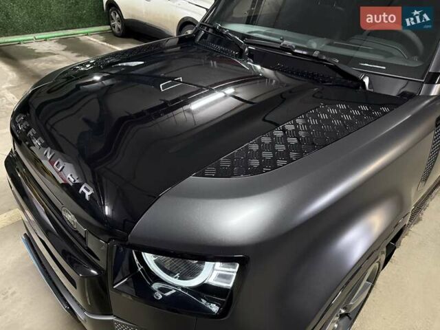 Серый Ленд Ровер Дефендер, объемом двигателя 5 л и пробегом 10 тыс. км за 147500 $, фото 21 на Automoto.ua