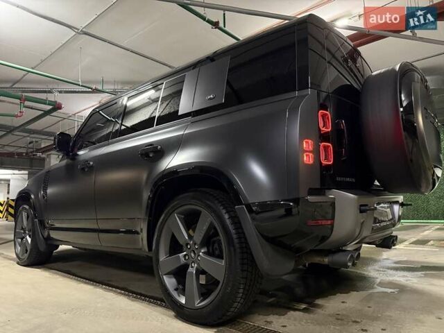 Серый Ленд Ровер Дефендер, объемом двигателя 5 л и пробегом 10 тыс. км за 147500 $, фото 9 на Automoto.ua