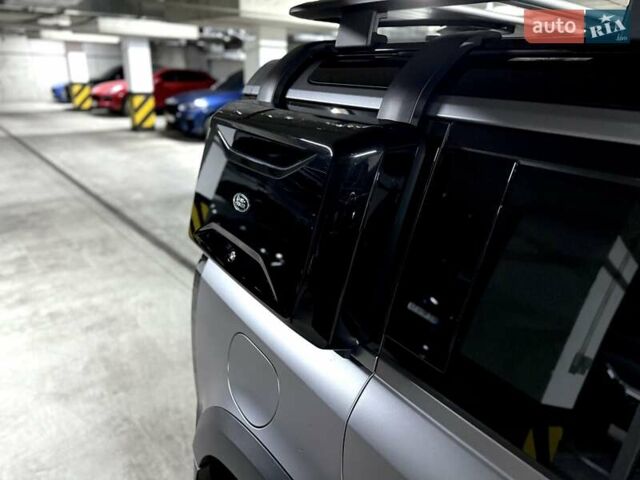 Сірий Ленд Ровер Дефендер, об'ємом двигуна 3 л та пробігом 26 тис. км за 83000 $, фото 17 на Automoto.ua