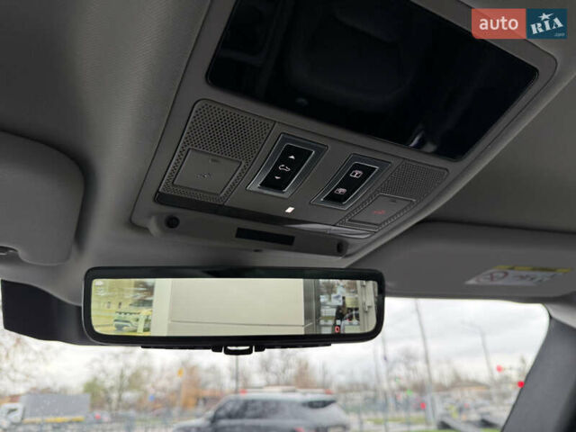 Серый Ленд Ровер Дефендер, объемом двигателя 3 л и пробегом 82 тыс. км за 92000 $, фото 21 на Automoto.ua