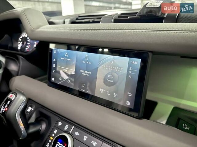 Сірий Ленд Ровер Дефендер, об'ємом двигуна 3 л та пробігом 26 тис. км за 79500 $, фото 40 на Automoto.ua