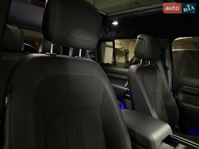 Серый Ленд Ровер Дефендер, объемом двигателя 5 л и пробегом 10 тыс. км за 147500 $, фото 89 на Automoto.ua