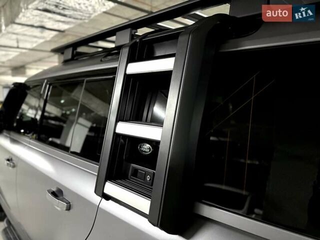 Сірий Ленд Ровер Дефендер, об'ємом двигуна 3 л та пробігом 26 тис. км за 79500 $, фото 9 на Automoto.ua