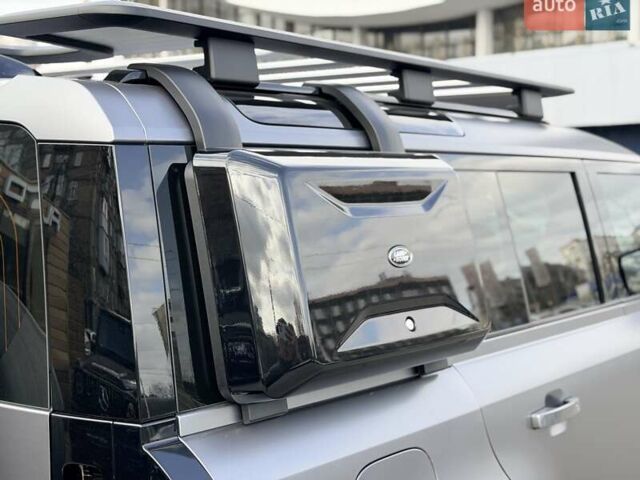 Серый Ленд Ровер Дефендер, объемом двигателя 3 л и пробегом 30 тыс. км за 81999 $, фото 14 на Automoto.ua